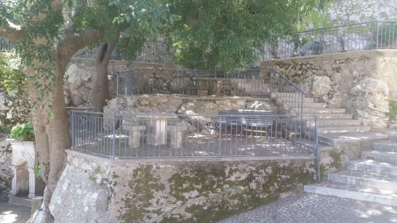 Castelnuovo Parano Casa Di Mamma Rosaヴィラ エクステリア 写真